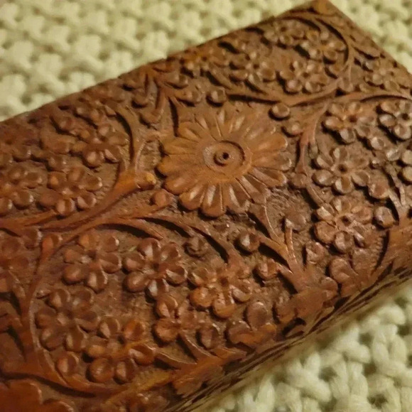 Vintage Handmade Wooden Floral Carving Jewelry Trinket Box India Wood - Picture 2 of 6